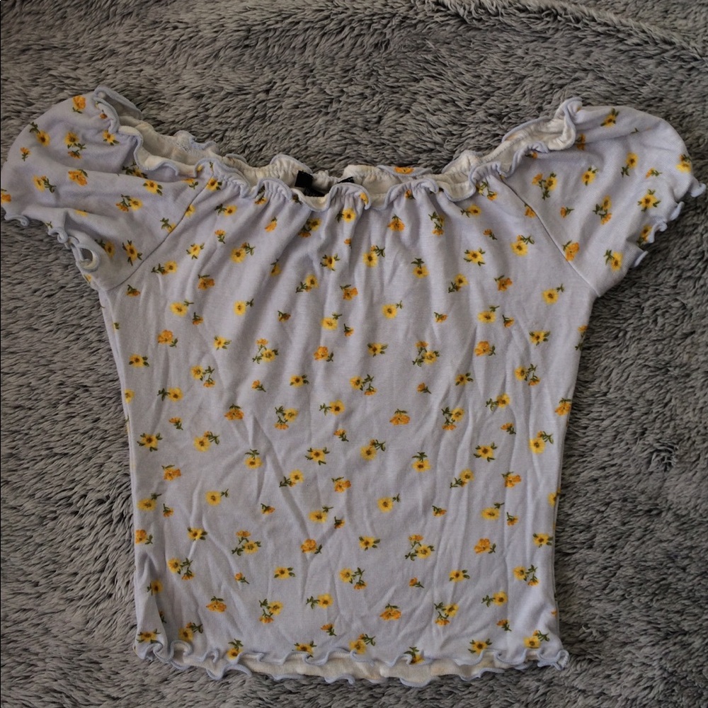 Baby blue buttercup crop top - Picture 1 of 5